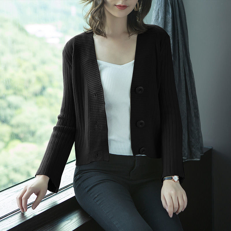 女人别老穿打底裤，学学下面女人这样穿，一个比一个时髦有女人味