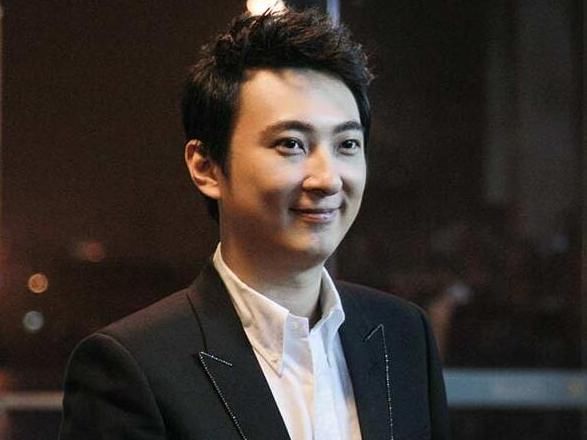 王思聪校长又发声了 怒怼遛狗不牵绳还暴打孕妇的网红