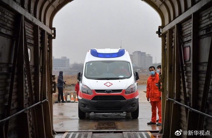  武汉■“移动的N95口罩”专列驰援武汉