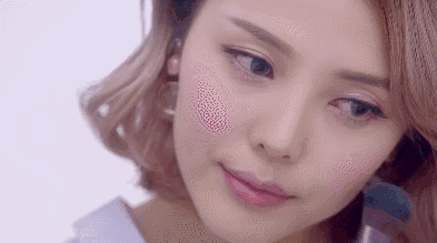 现在化妆流行这种粉底了，你别傻傻又落伍了啊！