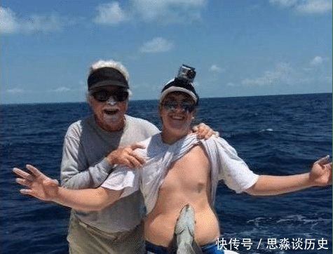  『男子』男子钓到一条怪鱼, 刚准备扔掉, 鱼的反应让他立即报警