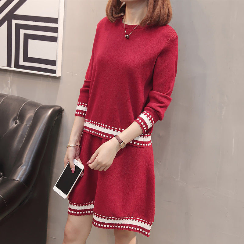 别再穿衬衫了，现在美女都这样穿，中秋之前火得不要不要的