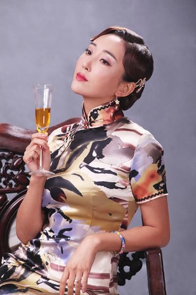 杜若溪凭啥能撩到古装第一美男?看她穿旗袍，就知道原因了!