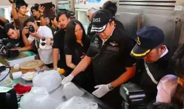 假奶粉、树胶燕窝、毒面膜……别傻了，还相信外国货，专坑中国人