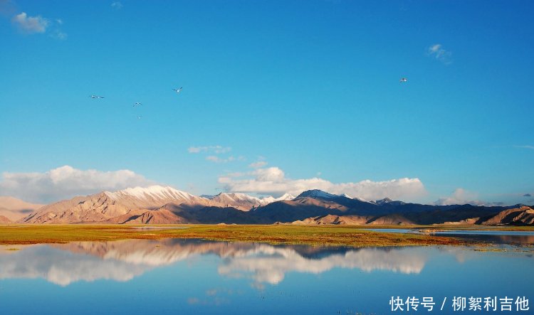 我国与印度共有一湖,景象却大不同,一边鱼肥水美一边却荒凉至极