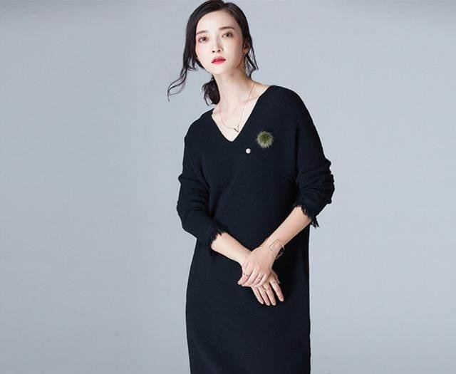 显出:漂亮的裙子和时髦外套,可以一起穿,可以显出时尚气质感