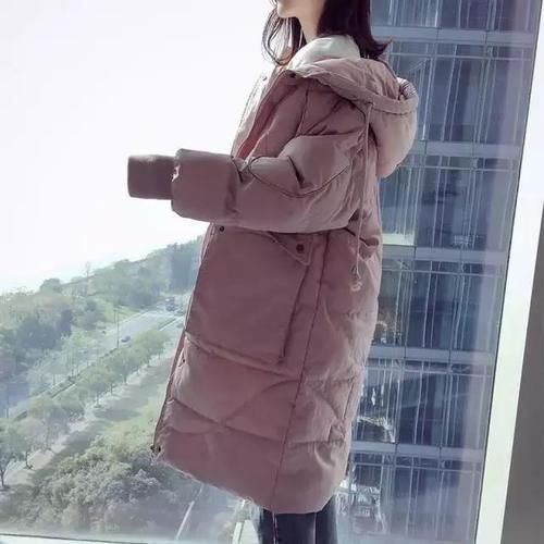 设计:今年最美的羽绒服!虽贵,但穿上后,配裸靴,美若天仙