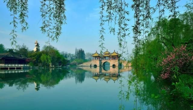 比成都安逸，比苏杭秀美，倦了就去小住几天