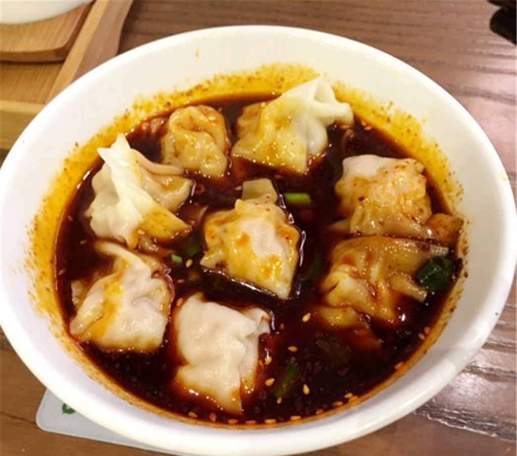 【成都这家只卖抄手的老店手工制作好吃又卫生!】