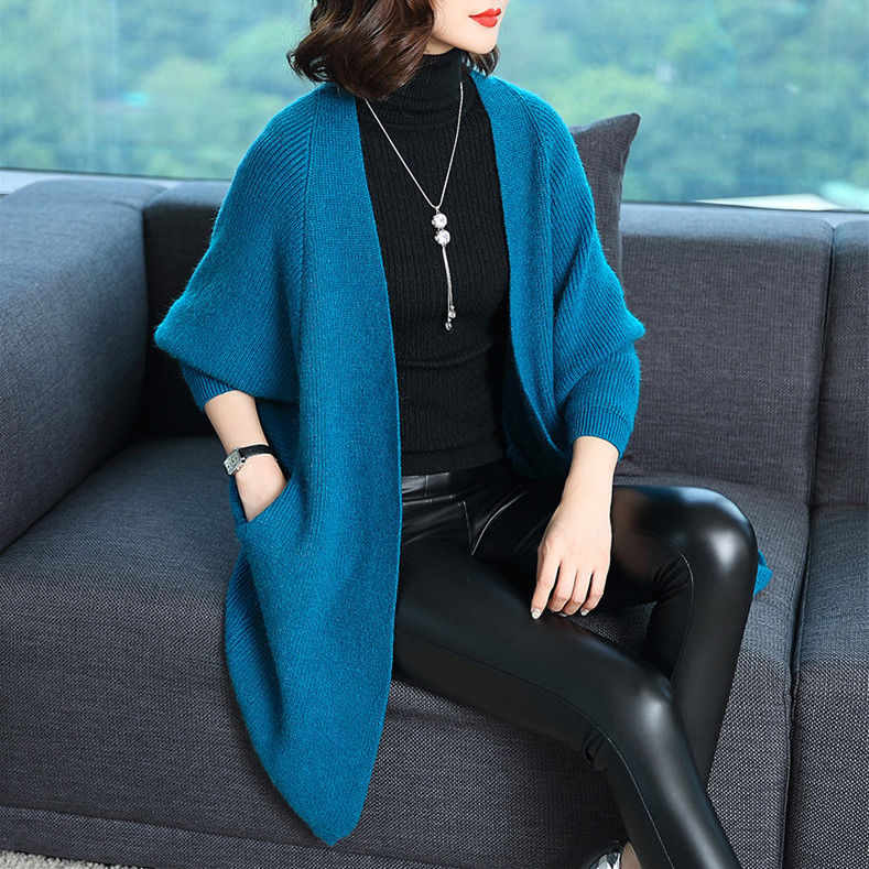 小姨来我家，穿的外套真好看，原来今年流行这样的，时髦美爆了