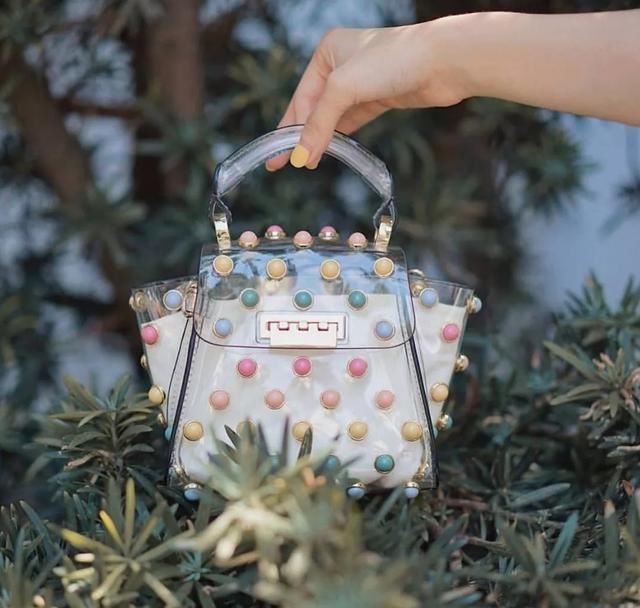  『没用』破产的辛德瑞拉Zac Posen！看来裙子再好看，人们买不起也没用