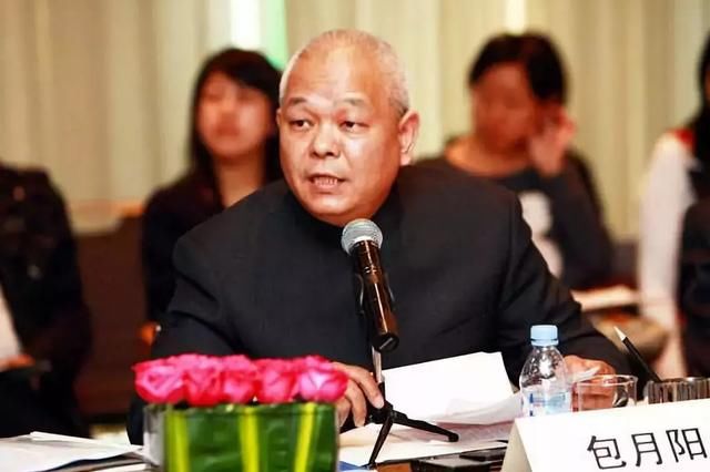 他曝光假疫苗遭遇“死亡威胁”，如今却皈依佛门