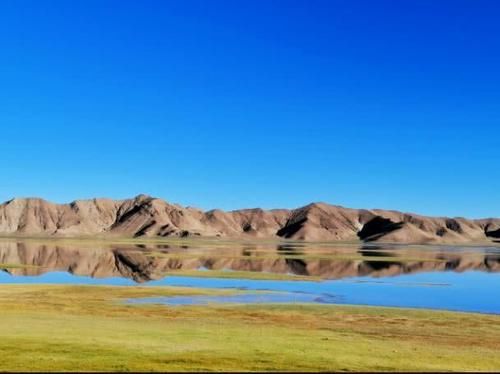 全球最神奇的湖：湖泊咸水和淡水同时共存，一边鸟语花香，一边寸