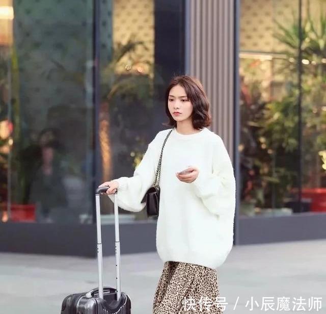 『毛衣』春季,毛衣+裙子的组合,时尚又好看