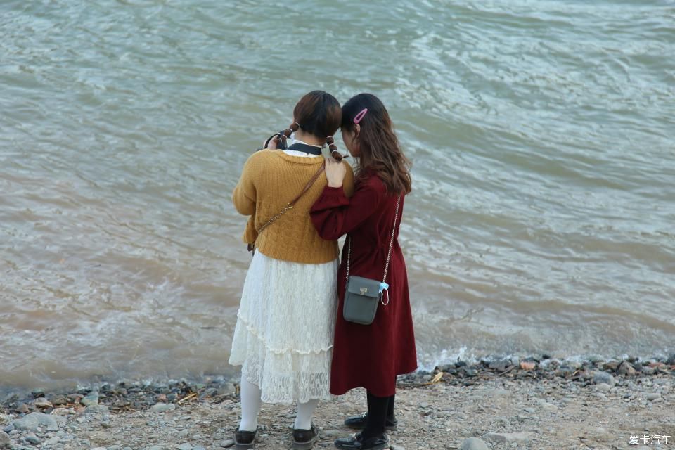  『黄河』【春分】黄河边的美女拍拍拍