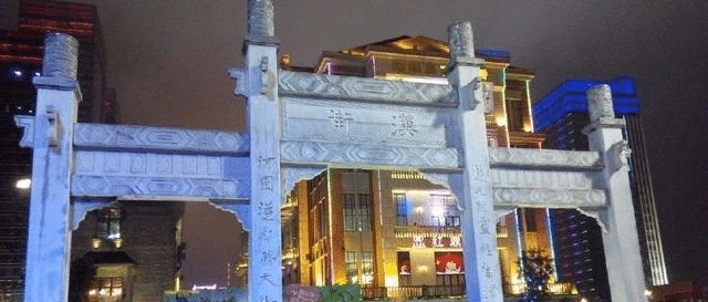 万达在武汉投资600亿的楚河汉街，居然发展成这个样子，让人感慨