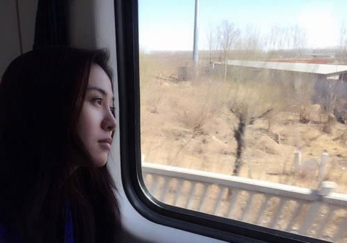  横穿■中国最长铁路：耗资400亿，横穿9个省，2亿人受益