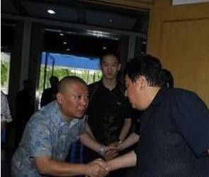  『以说』郭德纲为何如此斤斤计较，师父侯耀文给出完美的答案