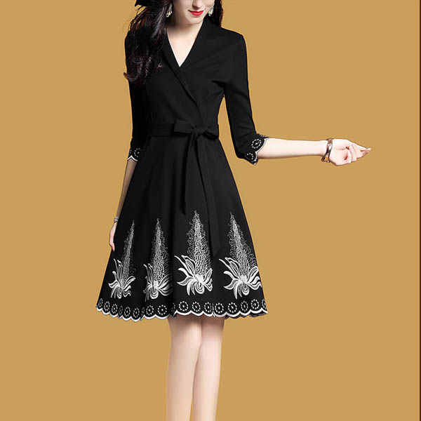 十件旗袍，比不上一件“大牌”A字裙，洋气衬肤白，谁穿谁先年轻