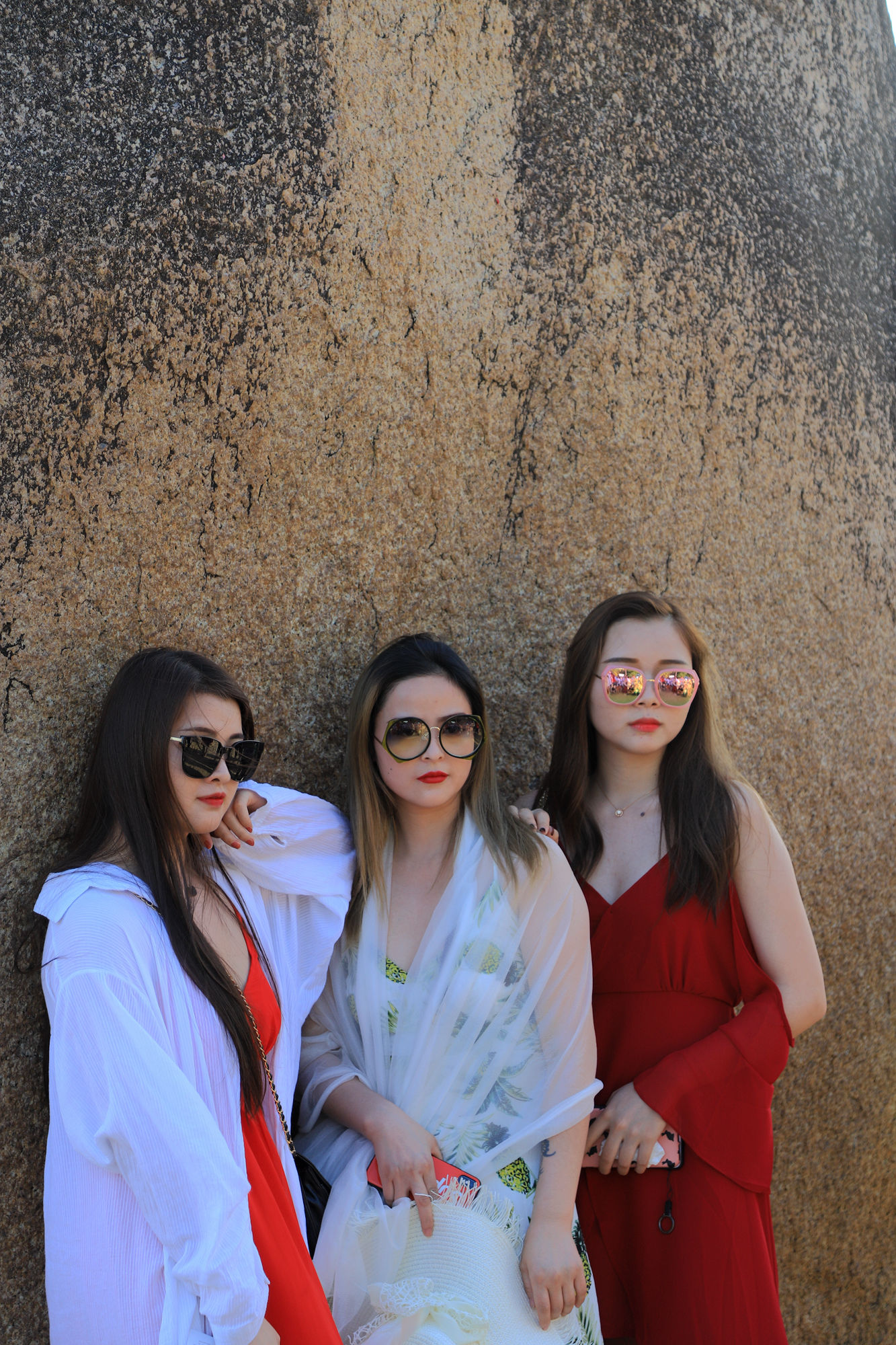 【遇上一座城】请到天涯海角来，一起去看比基尼大长腿的三亚微游