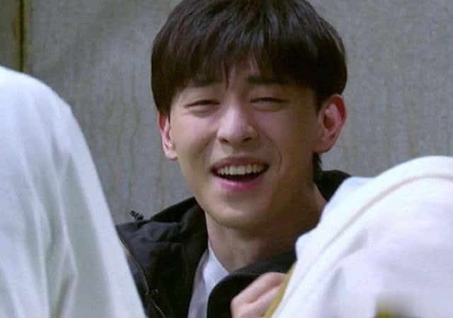 #邓伦#邓伦:戏中自带霸总气质,戏外的他却是一个萌萌的小怂蛋