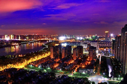  展现出■全国30座二线城市，排名前三的三座城市，谁有希望晋升