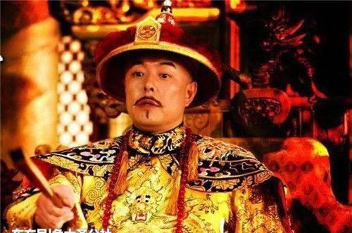 发展：康熙死后国库剩2716万两，雍正剩3453万，乾隆给嘉庆多少