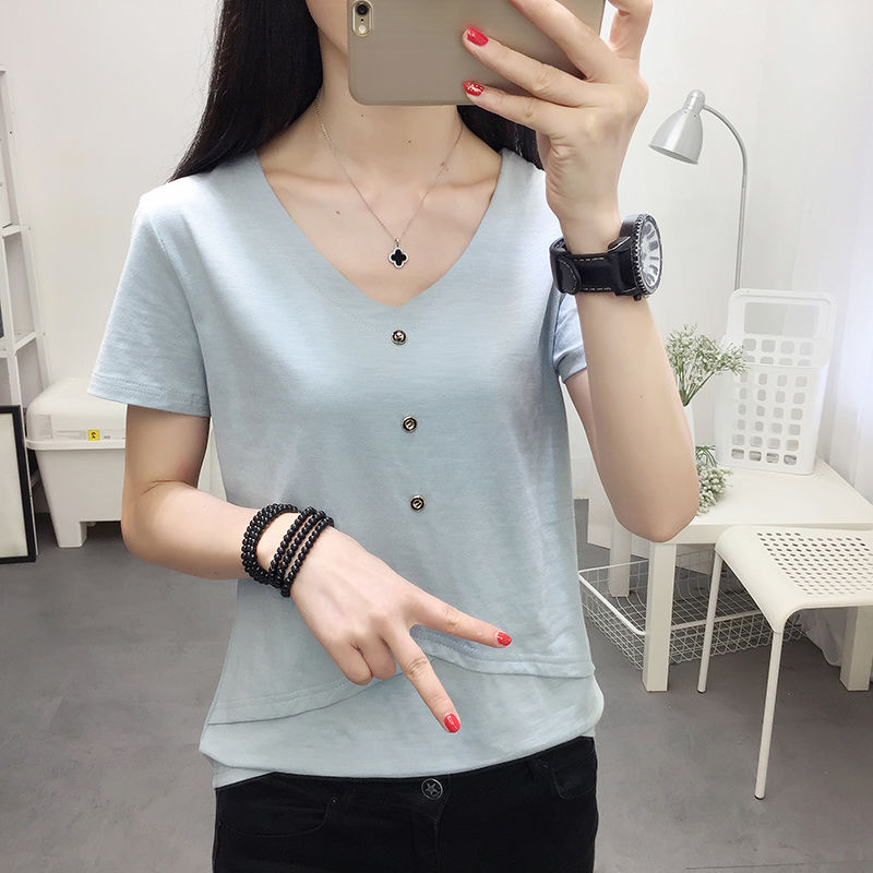 穿腻了休闲装，就换换时尚百搭修身T恤，随意百搭都显得甜美洋气