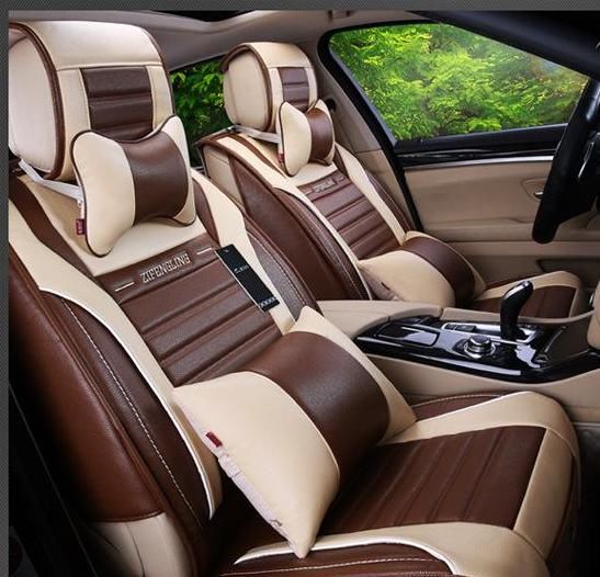 在高速服务区，发现一女司机车内装法！太高挡，拍照回家学着装