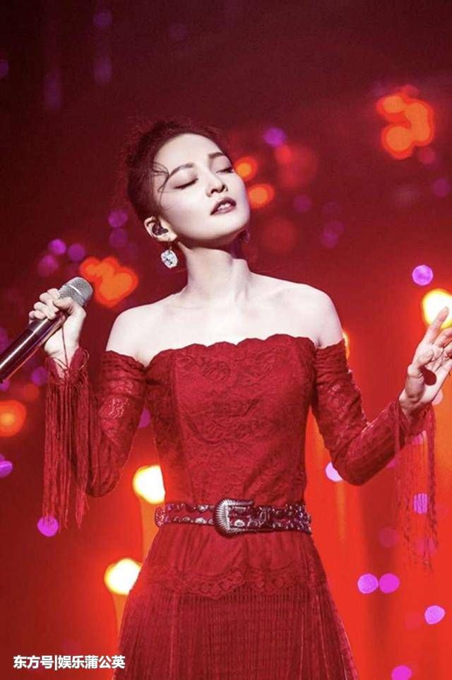 个子小小的张韶涵，小蛮腰和马甲线太撩人，丝毫不输给赵丽颖!