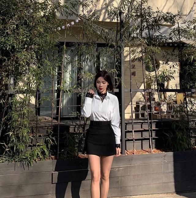  『条纹衬衫』衬衫+半裙=今春流行新穿法,时髦显高显腿长,特有范儿!