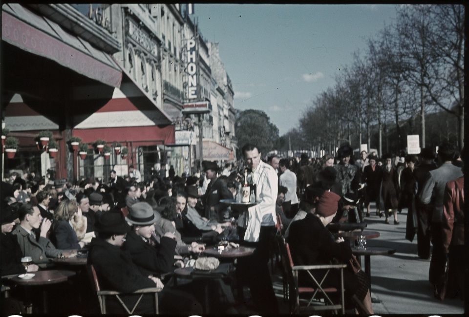 德军占领下的巴黎上色高清老照片 马照跑舞照跳 亡国痛看不到