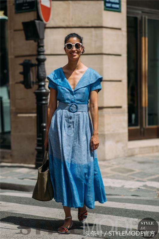 夏天街拍，就是要清爽的蓝！