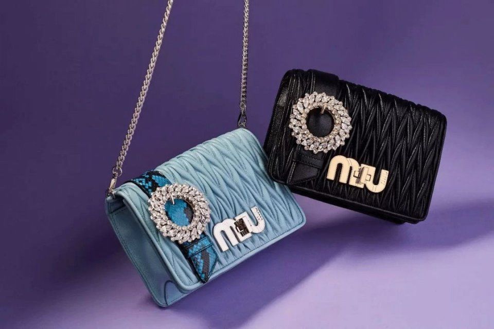 七夕攻略丨我们调查了近2000个人，原来七夕礼物该送这些!