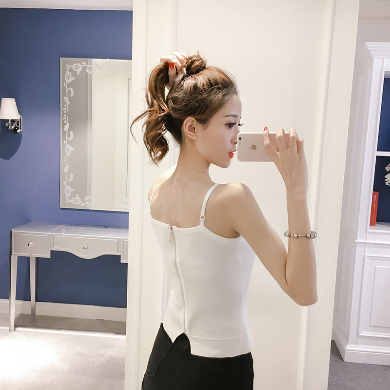 吊带:无法抵挡的纤细诱惑，玩转夏日海边度假风