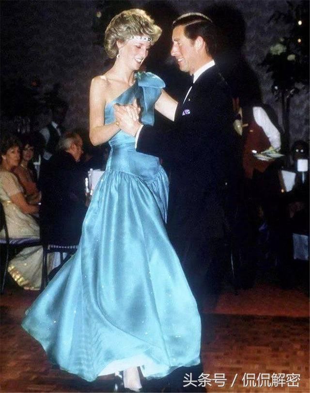 直击戴安娜王妃生前最“惊艳”的老照片,张张都触动人的心扉