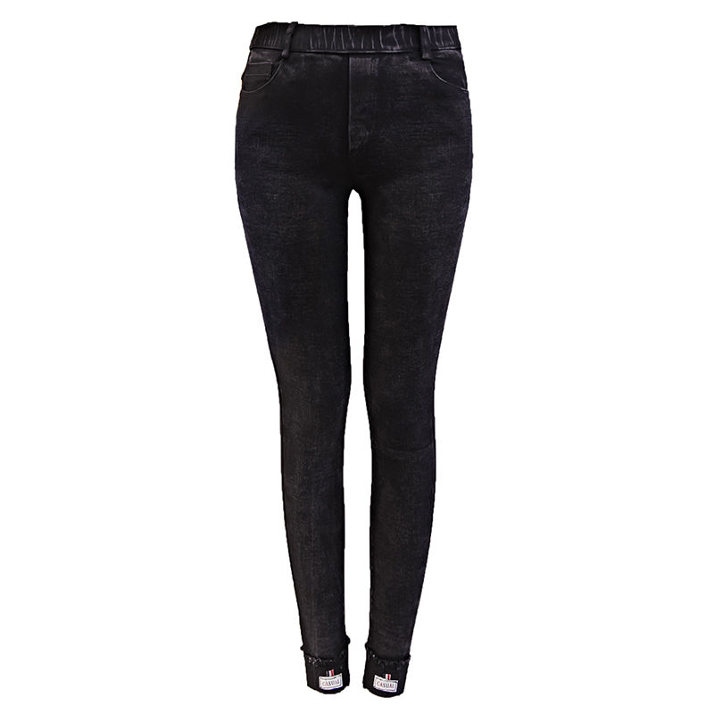 美女们入秋穿这女裤，百搭洋气又好看，“酷”到不行