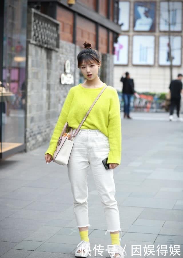  #气质#休闲范的牛仔裤显气质不凡，很好的展现优雅的气质与美感