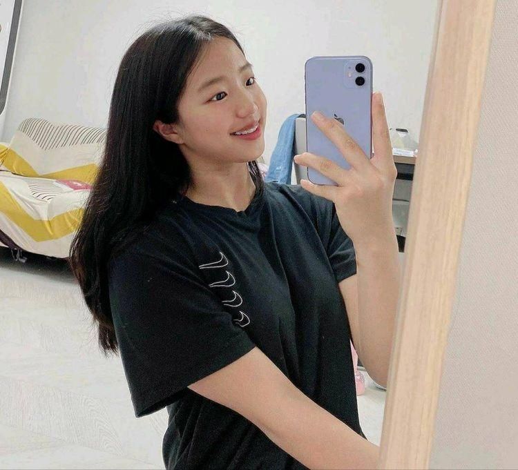 [少女]16岁天才少女晒自拍！放弃学业专心打球，或成韩乒未来主力