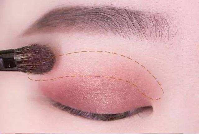 将银河画在了眉眼间，bulingbuling眼妆超惊艳，日常淡妆也适合！