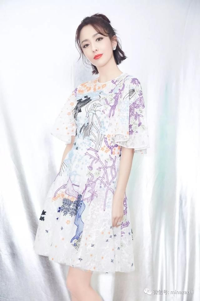 发型｜赵丽颖、戚薇等女明星都对它赞不绝口 3款大小姐feel的拧转