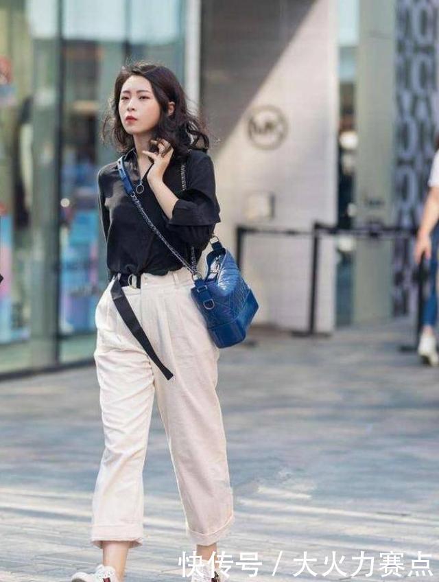  「绝望」街拍穿搭绝望掩埋了希望，时间带着假象流淌！