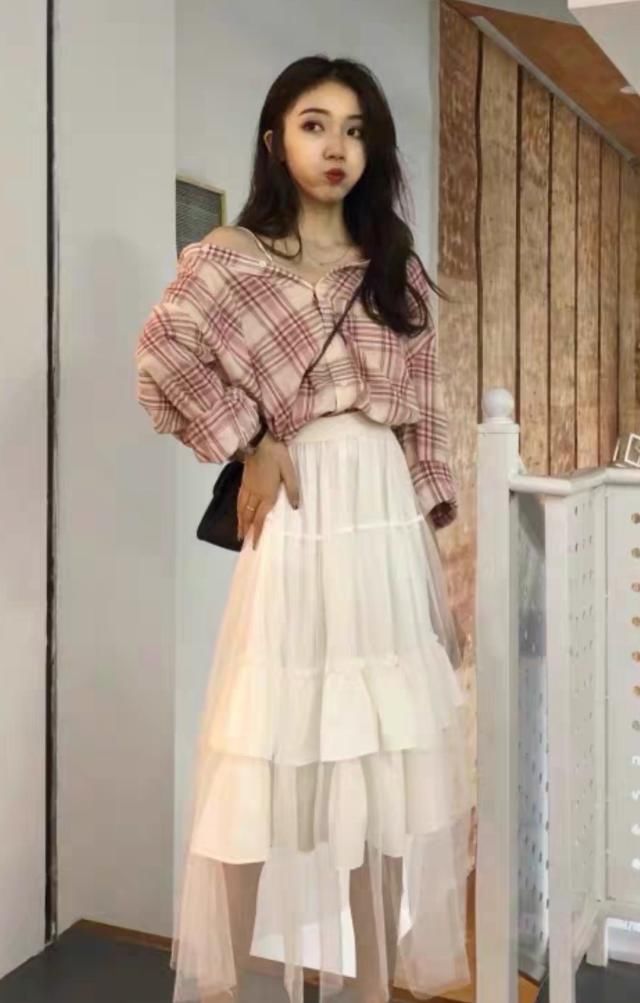  『模式』建议女生：春季穿“可盐可甜”的连衣裙，准能让你切换到女神模式