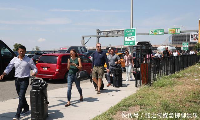  中国：中国大兴机场让美国人心态崩了：为什么我们美国机场这么