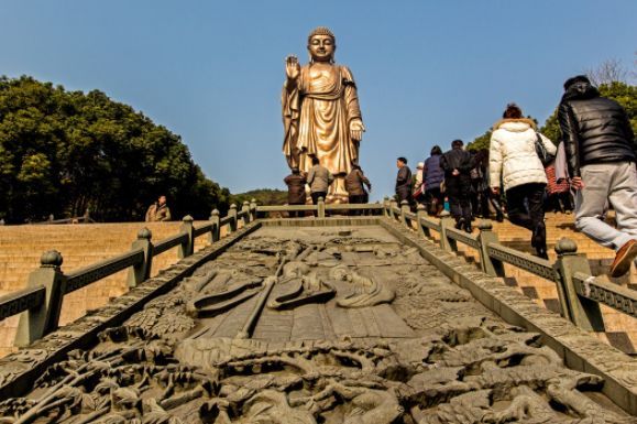 国内最“淡定”的景区，门票210元从不降价，但游客还是人山人海