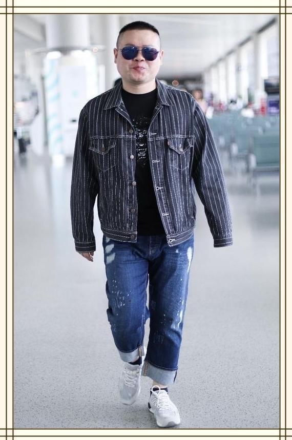 岳云鹏这个撞衫玩大了！竟与帕丁森同穿一件牛仔外套，网友：尴尬