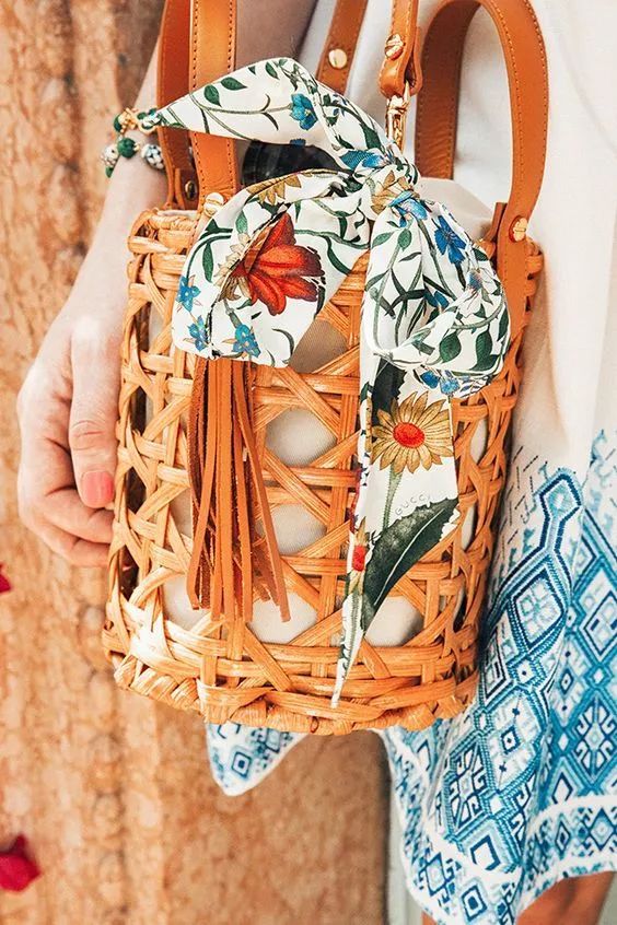 不能当首饰的腰带不是好丝巾