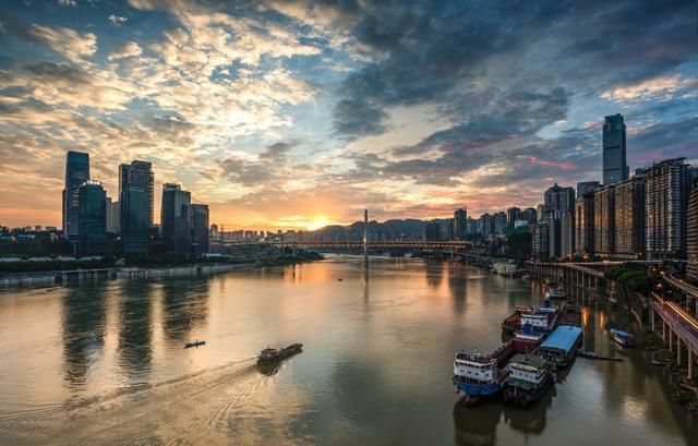 中国最“闷热”的城市，是四大火炉城市之首，会是你家乡吗?