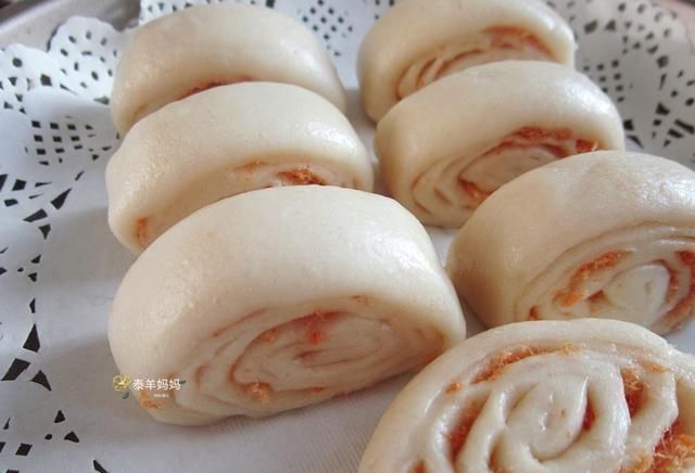 面团:馒头这样做,皮光滑得像剥壳鸡蛋,白嫩暄软,一口一个停不住