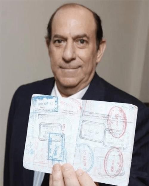 花25万买一张无限次机票，被航空公司笑20年，不料最后意外反转